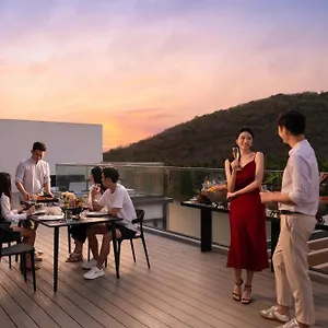 https://hualuxe-hotels-and-resorts-sanya-yalong-bay-resort.sanyahainanhotels.com
