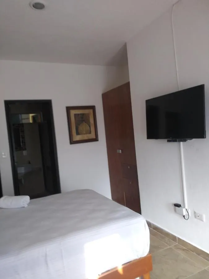 Buenos Dias Guest House Puerto Morelos
